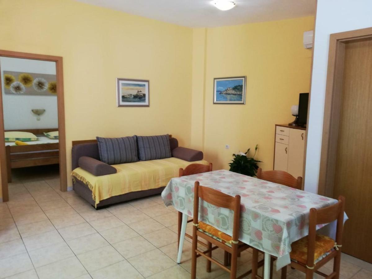 Apartment Center Tonka Makarska Exterior photo